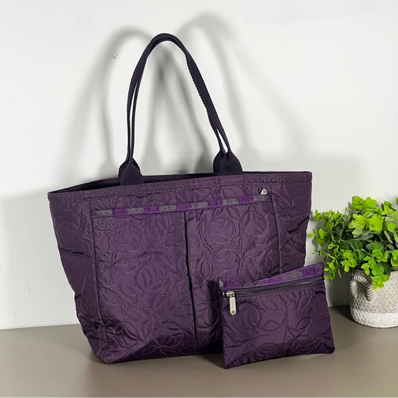 LeSportSac BlackBerry Purple Tote Floral pattern Size Medium - Picture 1 of 13